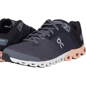 On Cloud Cloudflow 3.0 Women's Shoes size 9.5